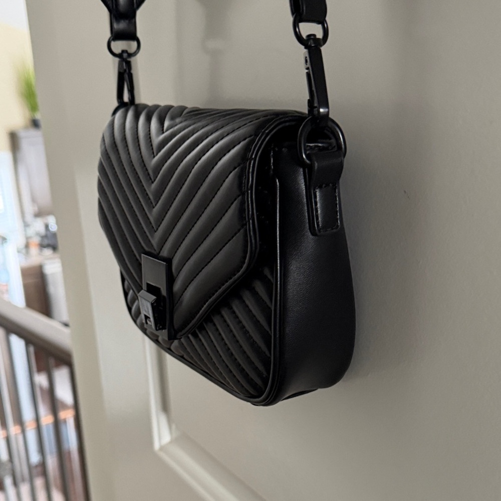 ๐ค ALDO Crossbody ๐ค - Picture 9 of 12